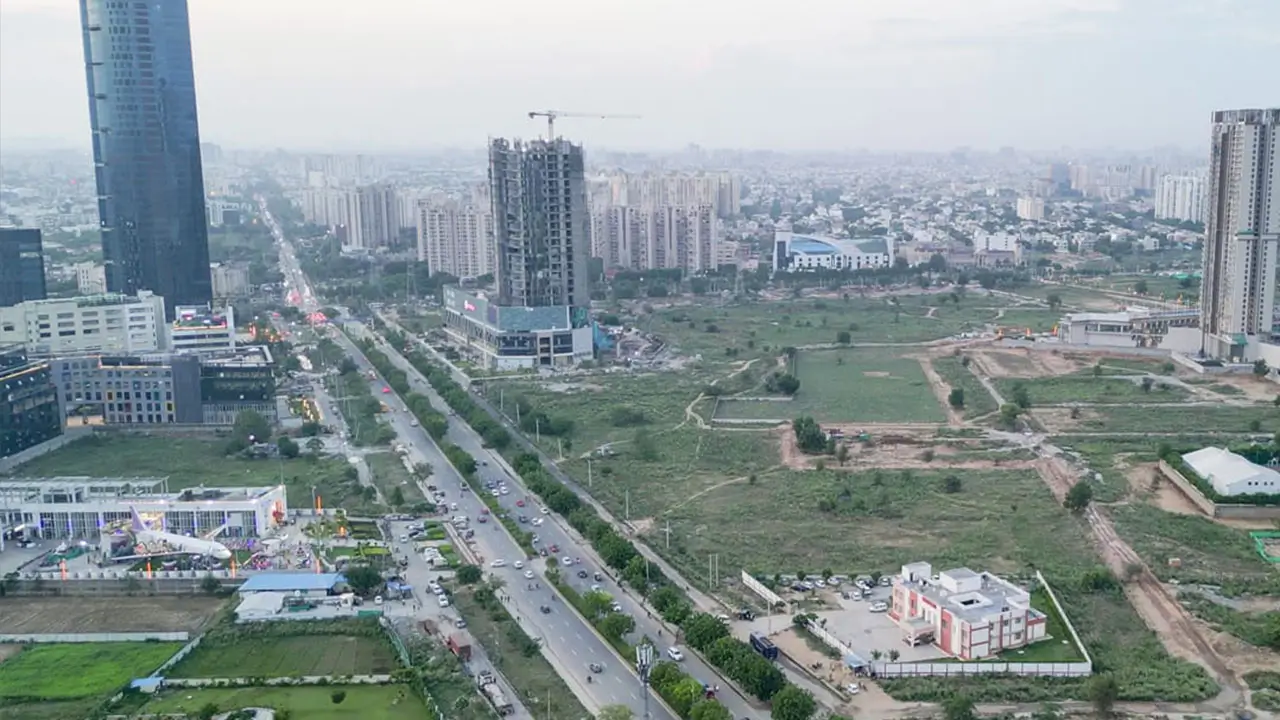 Golf Course Extension Road